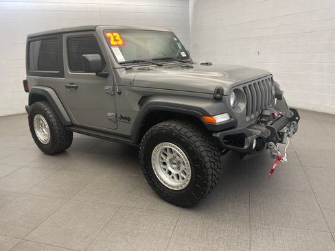 Used 2023 Jeep Wrangler Sport AWD/4WD image 3