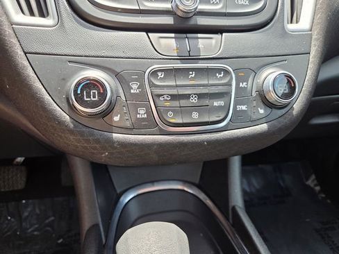 Used 2023 Chevrolet Malibu LT FWD image 26