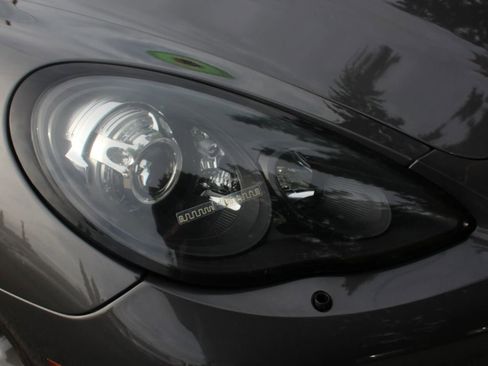 Used 2013 Porsche Panamera GTS image 11