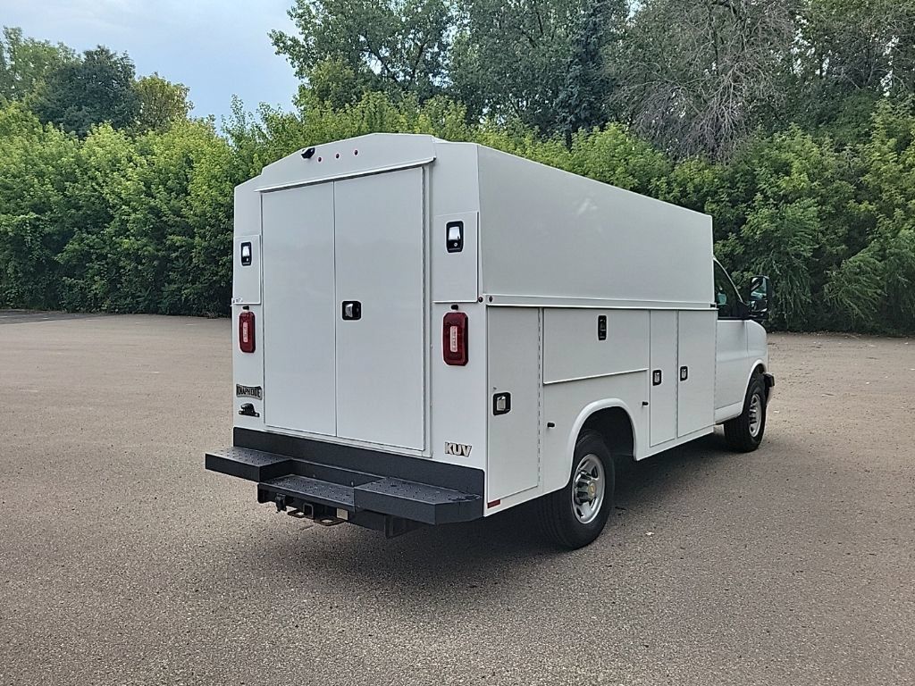 Used 2024 Chevrolet Express 3500 w/ Power Convenience Package RWD image 10