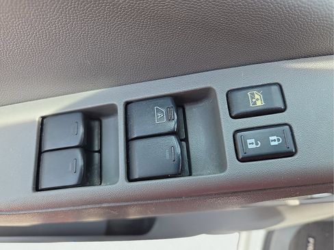 Used 2016 Nissan Frontier SV w/ SV Value Truck Package RWD image 15