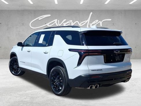 Used 2024 Chevrolet Traverse LT w/ Midnight/Sport Edition FWD image 17
