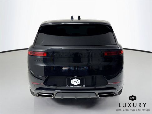Used 2024 Land Rover Range Rover Sport Dynamic SE AWD/4WD image 7