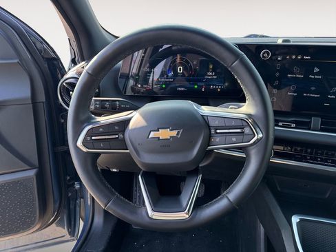 Used 2025 Chevrolet Equinox LT image 14