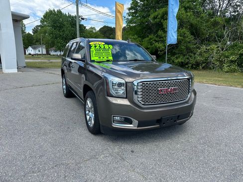 Used 2015 GMC Yukon Denali w/ Premium Package AWD/4WD image 7