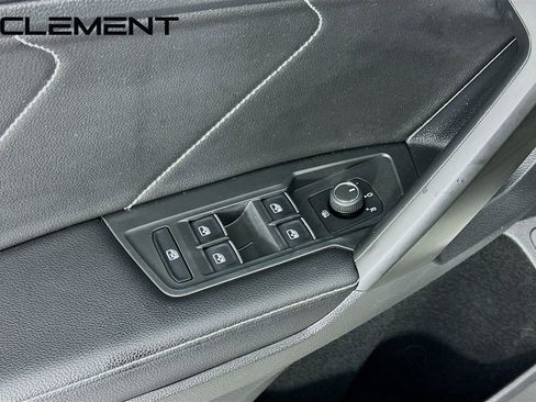 Used 2022 Volkswagen Tiguan SE R-Line image 25