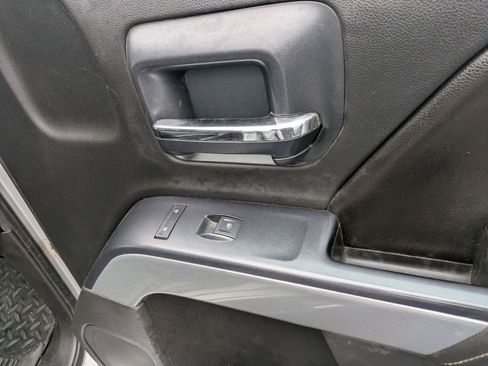 Used 2015 Chevrolet Silverado 2500 LT w/ LT Convenience Package image 47