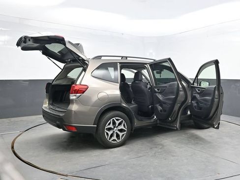 Used 2020 Subaru Forester Premium AWD/4WD image 52