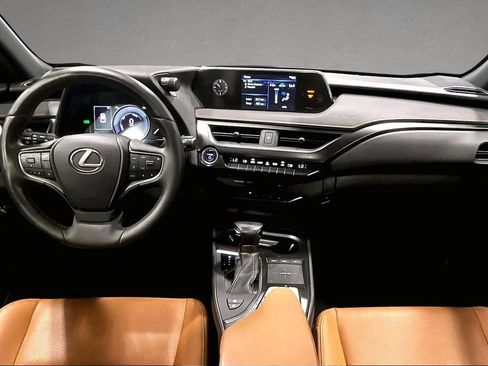 Used 2022 Lexus UX 250h w/ Premium Package AWD/4WD image 7