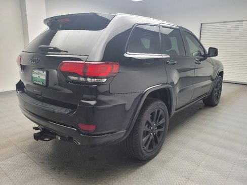 Used 2019 Jeep Grand Cherokee Altitude AWD/4WD image 9