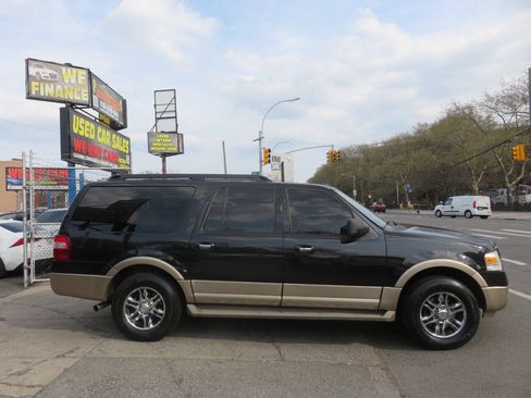 Used 2014 Ford Expedition EL XLT w/ Equipment Group 202A AWD/4WD image 9