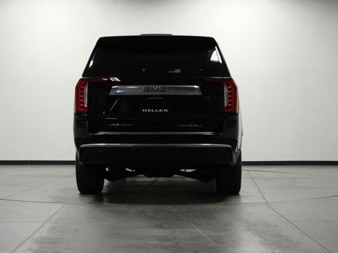 Used 2022 GMC Yukon XL Denali w/ Denali Ultimate Package AWD/4WD image 5
