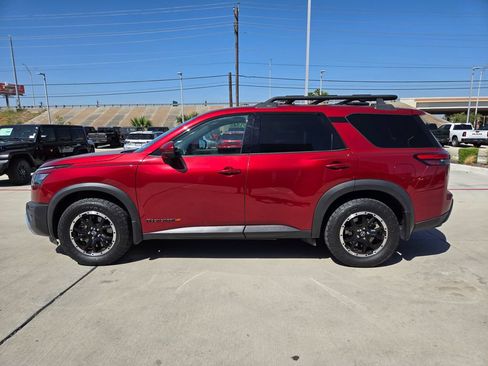 Used 2023 Nissan Pathfinder Rock Creek AWD/4WD image 6