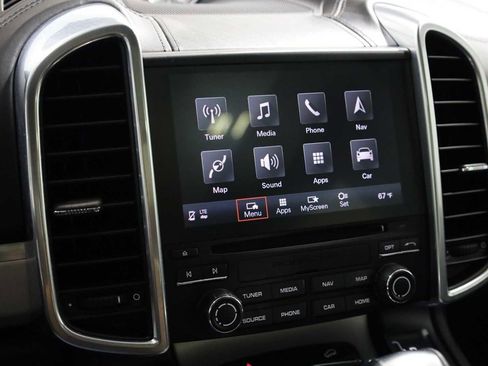 Used 2018 Porsche Cayenne GTS image 32