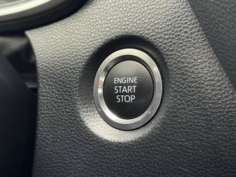 Used 2025 Toyota Corolla SE w/ SE Package FWD image 33