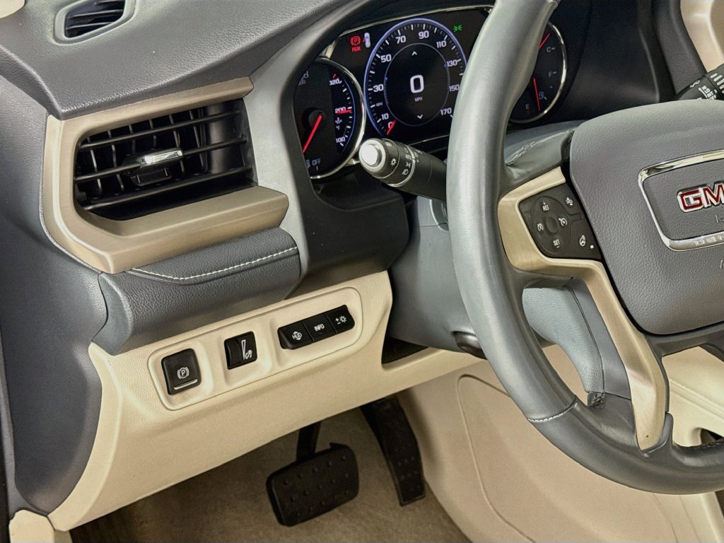 Certified 2023 GMC Acadia Denali FWD image 10