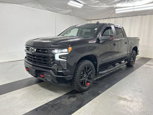 Used 2024 Chevrolet Silverado 1500 RST w/ Redline Edition AWD/4WD image 5