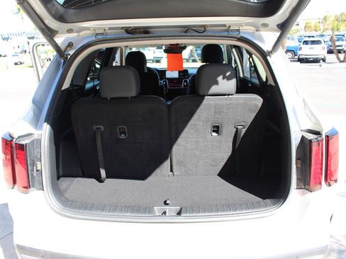 Certified 2023 Kia Sorento EX image 34