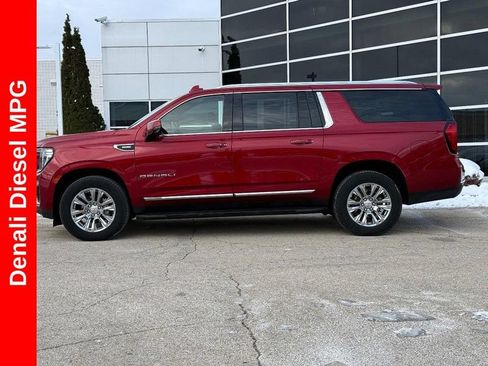 Used 2023 GMC Yukon XL Denali AWD/4WD image 6