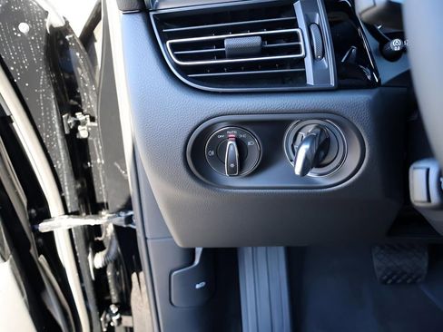 New 2026 Porsche Macan S image 33