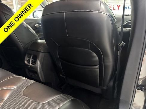 Used 2019 Jeep Cherokee Limited w/ Technology Group AWD/4WD image 24