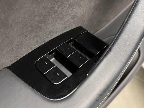 Used 2019 Tesla Model 3 Long Range image 12