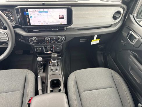 New 2025 Jeep Gladiator Sport image 16