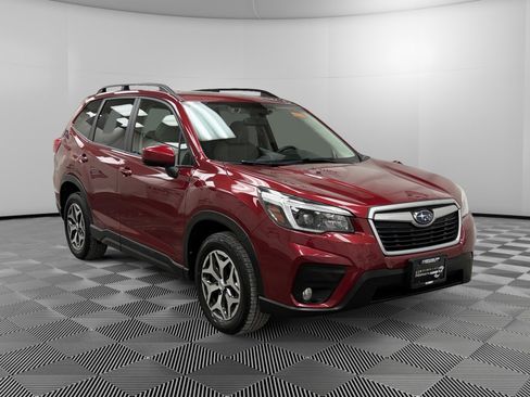 Used 2021 Subaru Forester Premium image 7