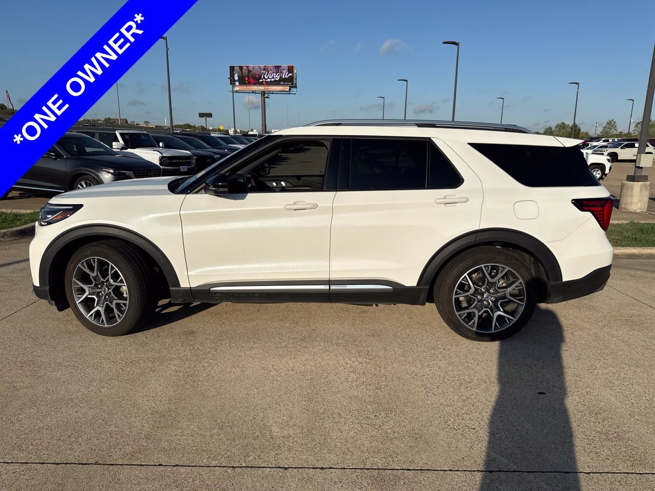 Used 2025 Ford Explorer Platinum w/ Ultimate Package RWD image 3