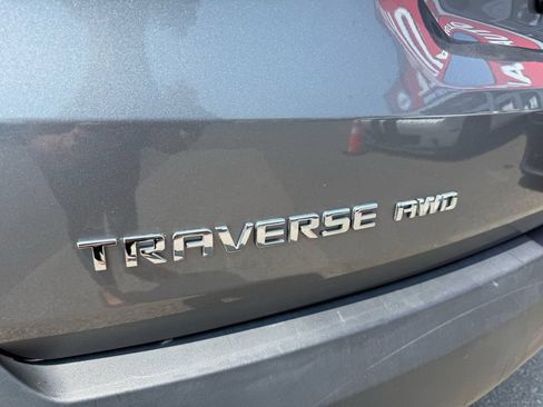 Used 2020 Chevrolet Traverse LS AWD/4WD image 43