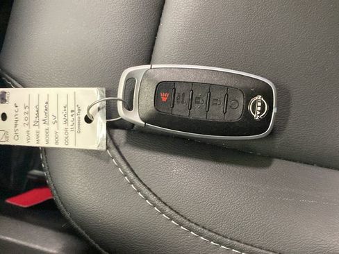 Used 2025 Nissan Murano SV AWD/4WD image 20