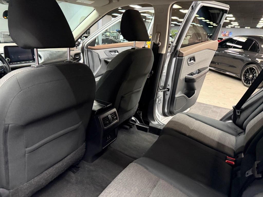 Used 2022 Nissan Rogue SV FWD image 36