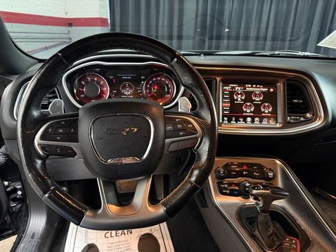 Used 2016 Dodge Challenger SRT Hellcat image 21