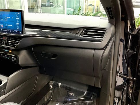 Used 2024 Ford Escape ST-Line Elite w/ Premium Technology Package image 34