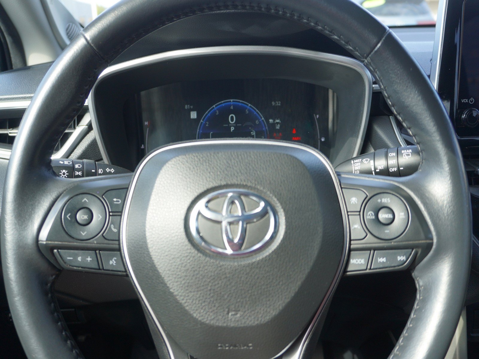 Used 2023 Toyota Corolla Cross XLE w/ Convenience Package AWD/4WD image 24