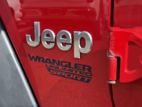 Used 2018 Jeep Wrangler Unlimited Sport S AWD/4WD image 7