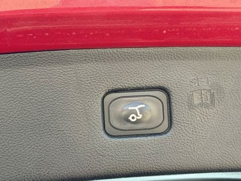 Used 2021 Ford Edge ST-Line FWD image 30