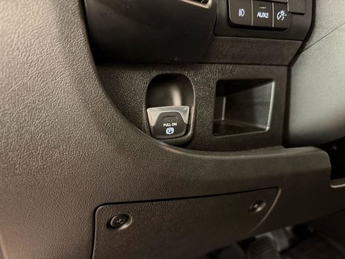 Used 2024 RAM ProMaster 2500 w/ Safety Group FWD image 16