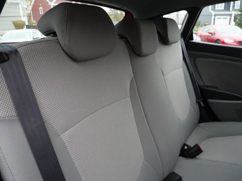 Used 2014 Hyundai Accent GS image 31