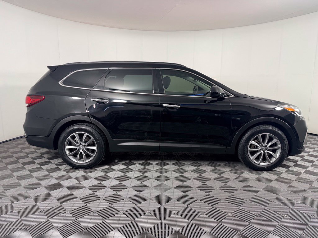 Used 2017 Hyundai Santa Fe SE AWD/4WD image 6