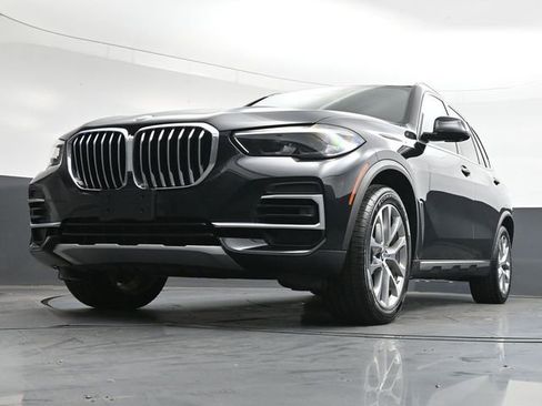 Used 2022 BMW X5 xDrive40i w/ Premium Package AWD/4WD image 35