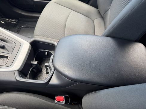 Certified 2025 Toyota RAV4 LE AWD/4WD image 27