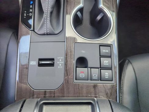 New 2026 Toyota Highlander Limited AWD/4WD image 21