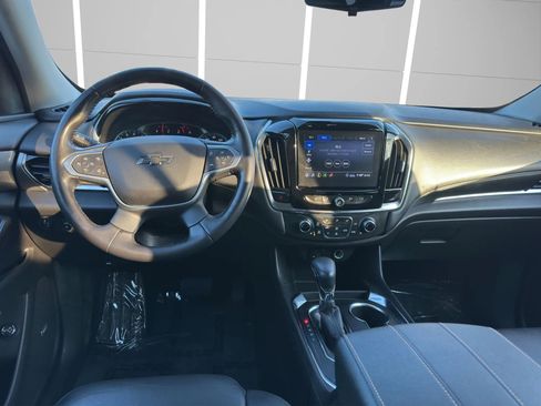 Used 2021 Chevrolet Traverse RS image 16