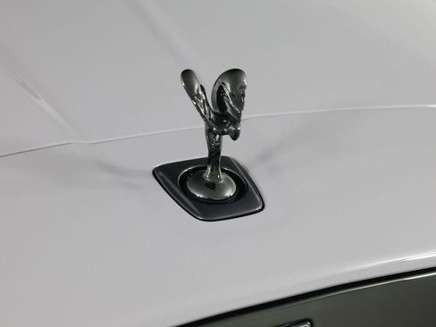 New 2026 Rolls-Royce Cullinan Black Badge image 30