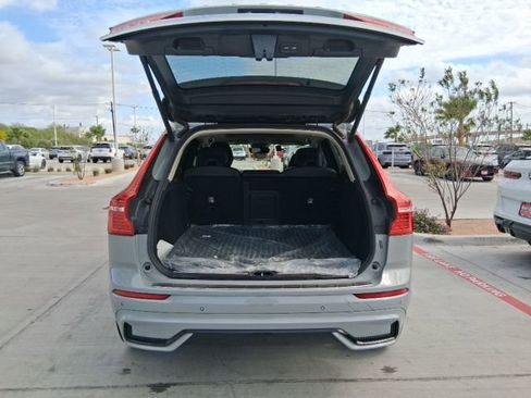 Used 2025 Volvo XC60 B5 Plus w/ Protection Package Premier AWD/4WD image 6