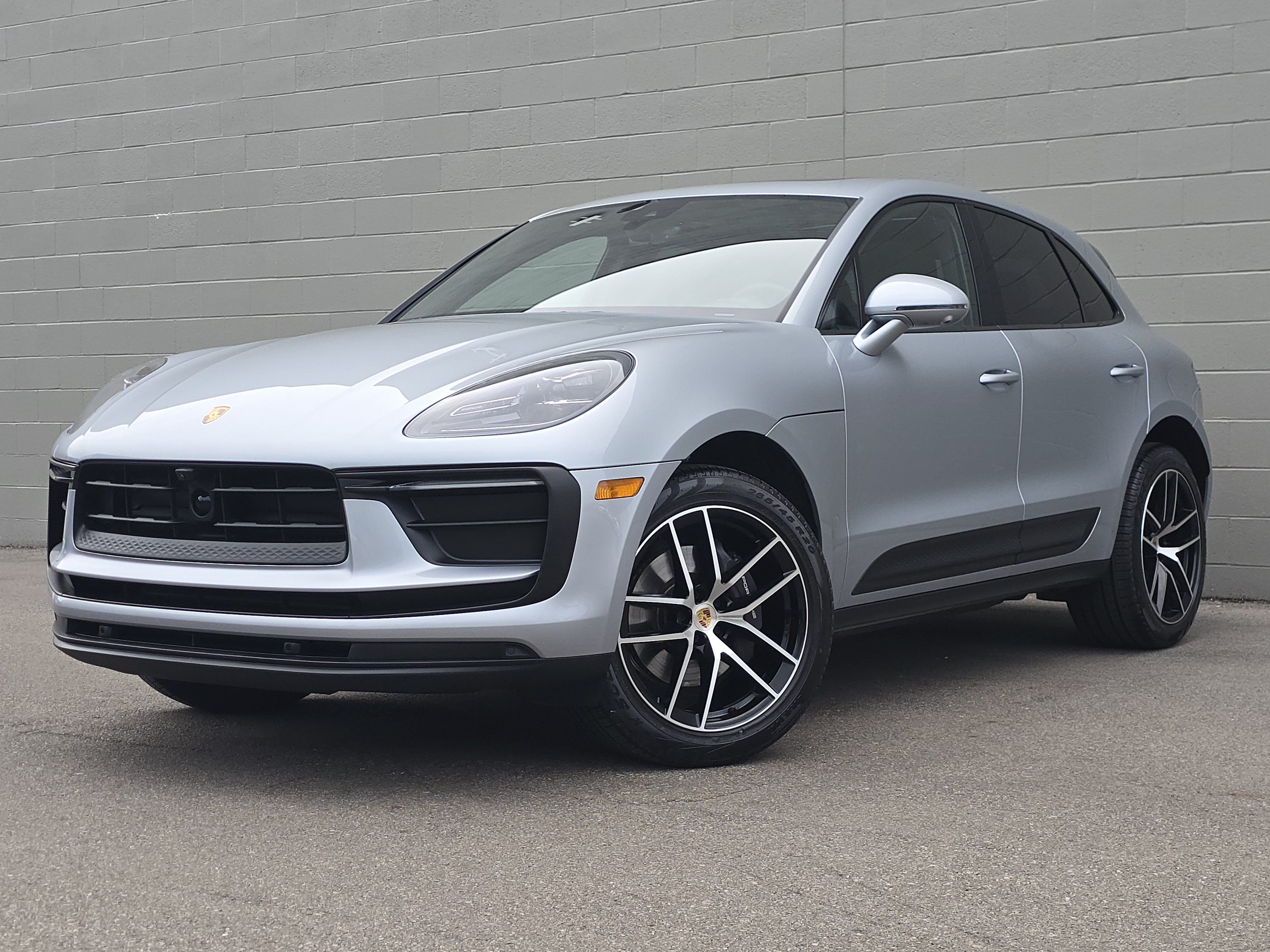 Certified 2026 Porsche Macan AWD/4WD image 1