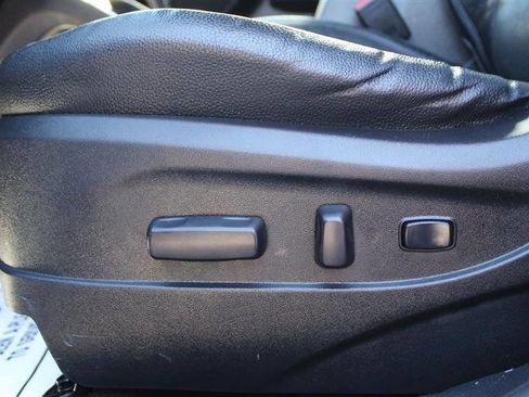 Used 2012 Hyundai Tucson Limited FWD image 11