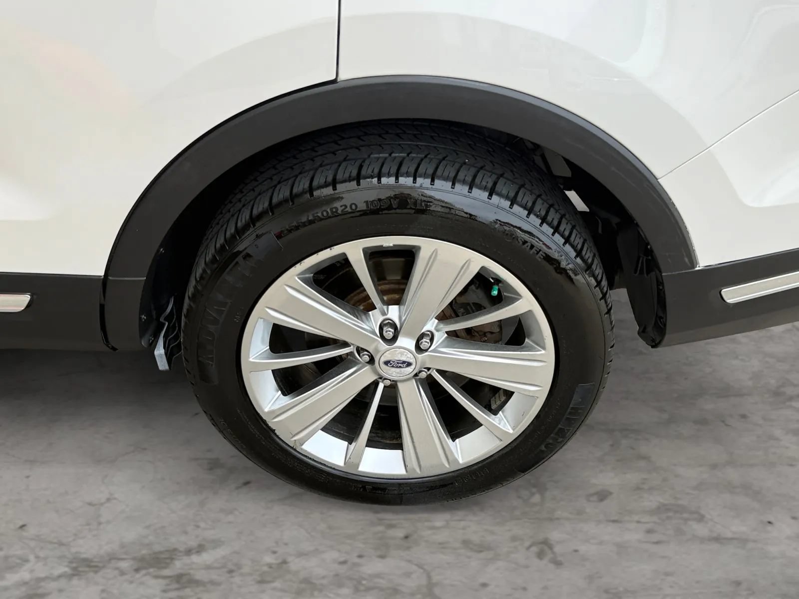Used 2019 Ford Explorer Limited w/ Class III Trailer Tow Package AWD/4WD image 44
