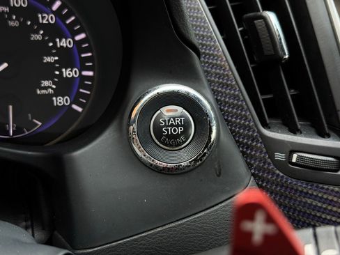 Used 2017 INFINITI Q60 Red Sport 400 image 31